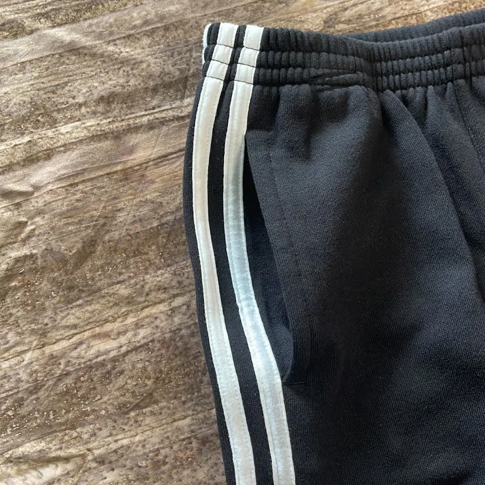 Adidas Little Boys Zip Front Essential Fleece Hoodie and Jogger - Picture 13 of 16